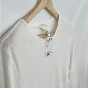 NWT H&M Classic White Ribbed Long Sleeve Tee Size XL